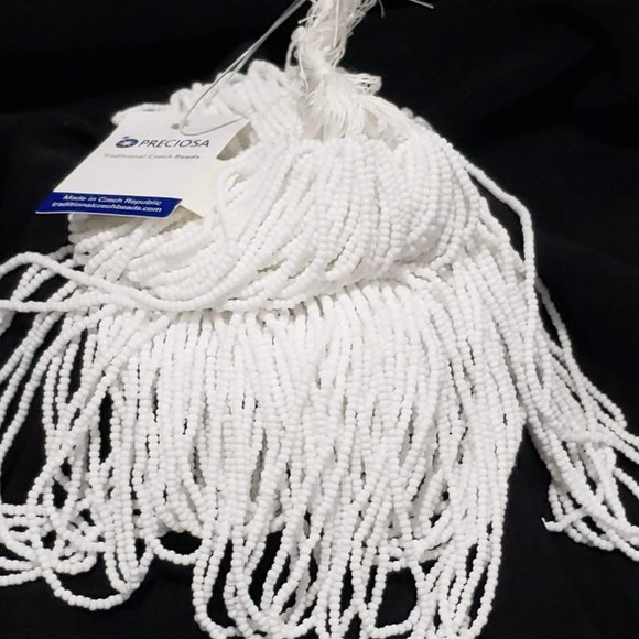 Preciosa Traditional Czech Beads - 11/0 - NWT- Opaque White- 12 Hanks (1 pound) - Picture 3 of 3